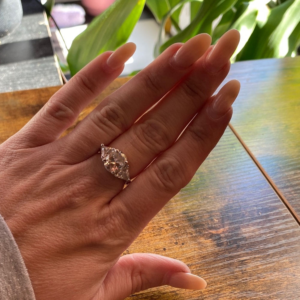 Elegant Silver Ring